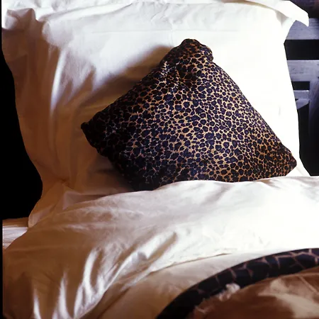 ドゥフェイズ ホテル