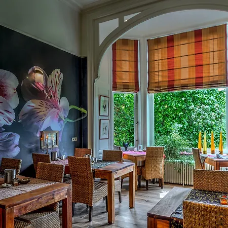 ドゥフェイズ ホテル